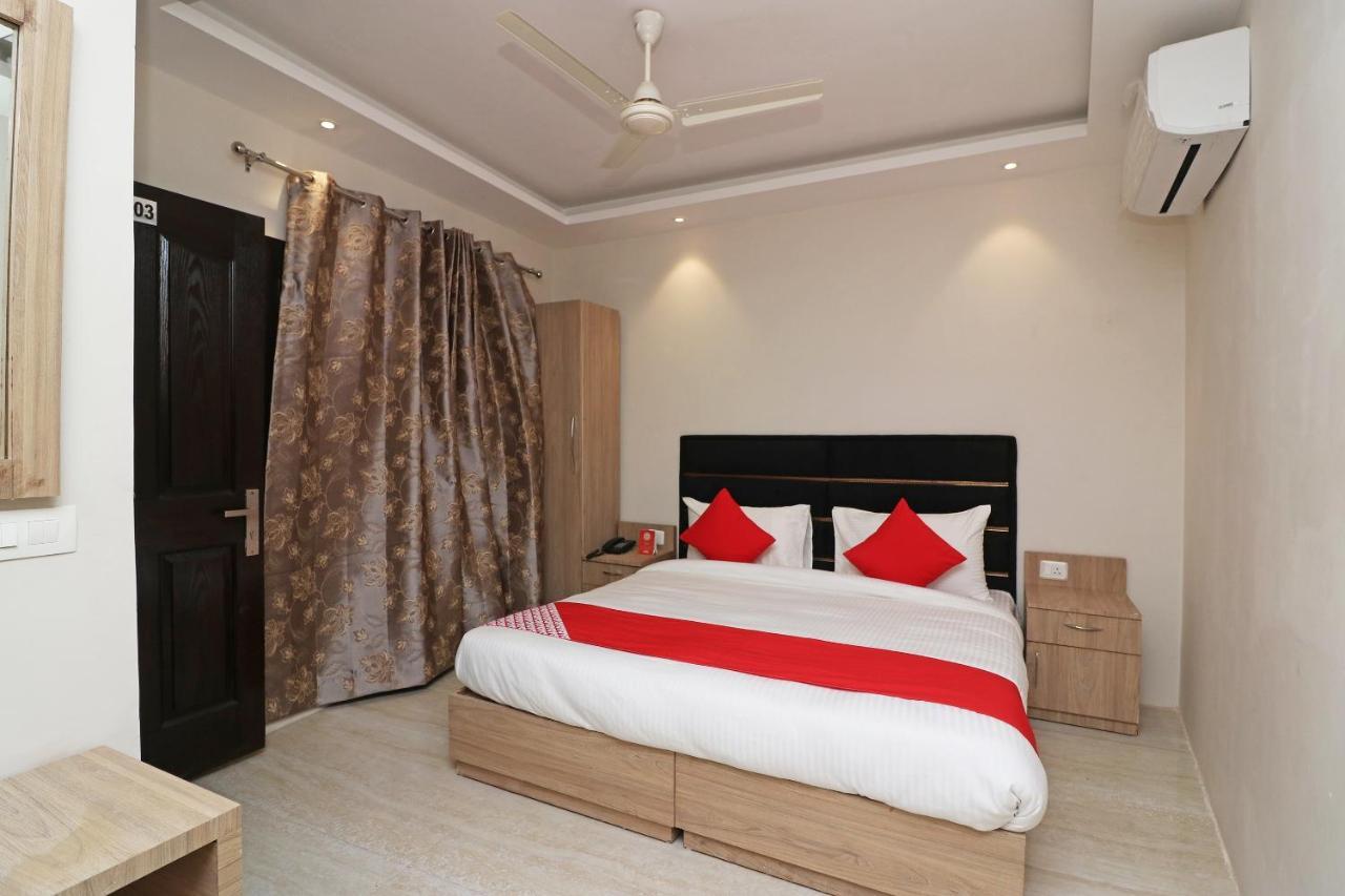 Hotel Delight Mumbai Exterior photo