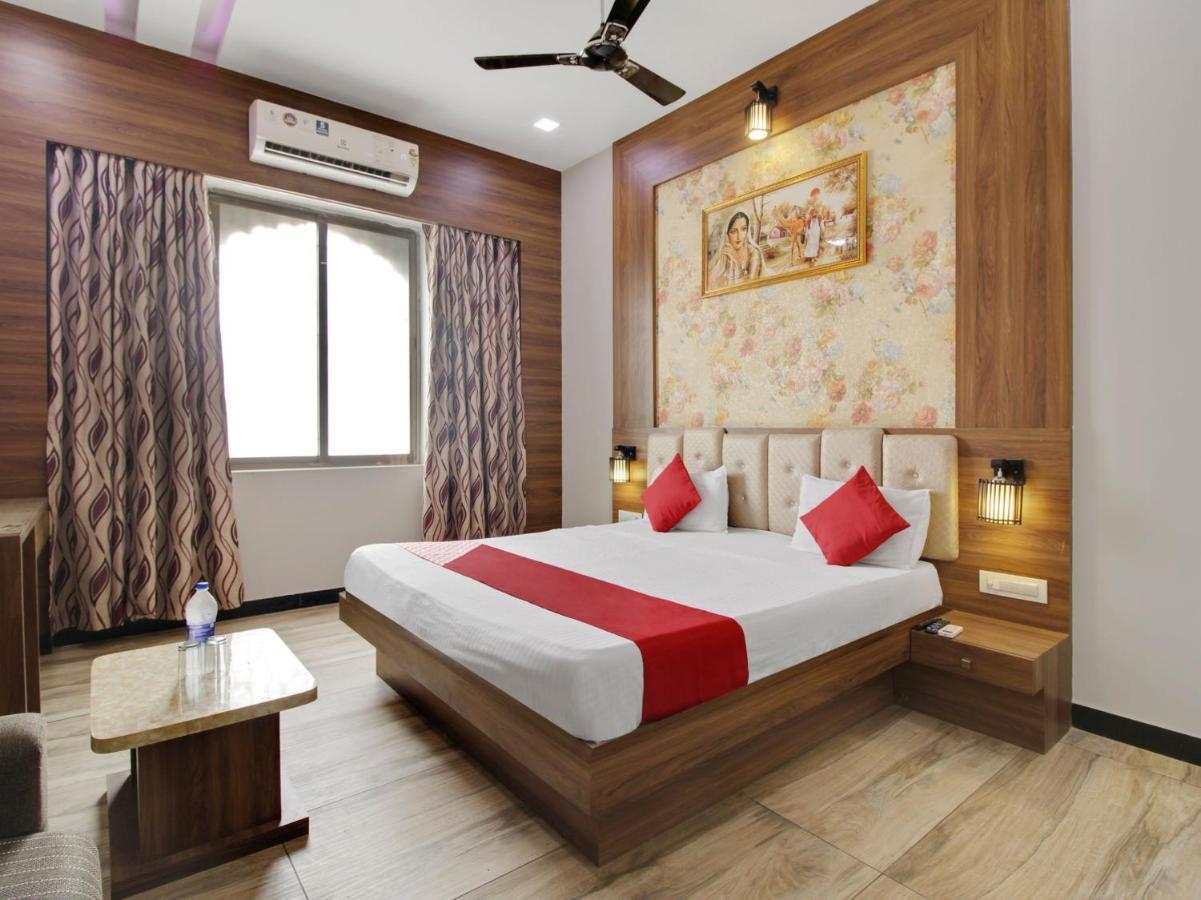 Hotel Delight Mumbai Exterior photo