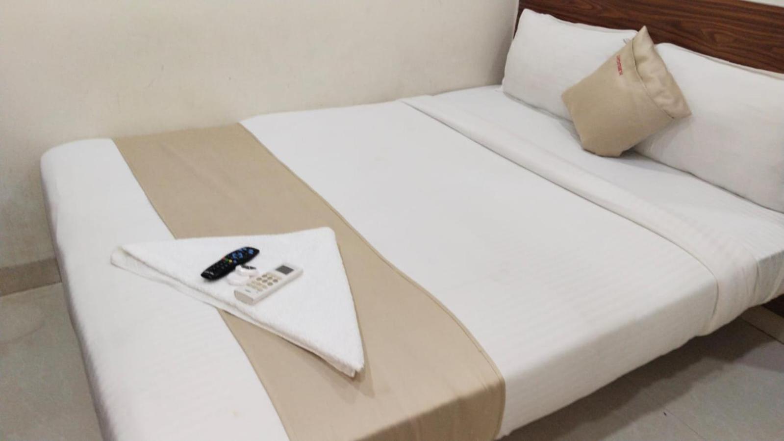Hotel Delight Mumbai Exterior photo