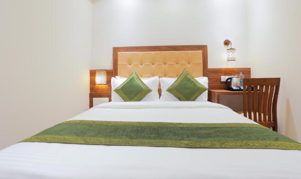 Hotel Delight Mumbai Exterior photo